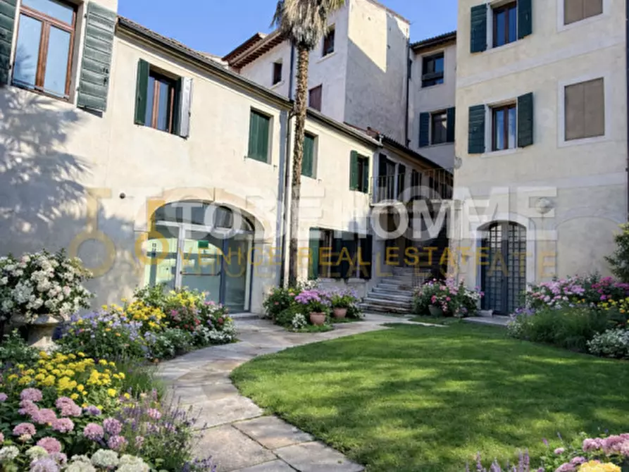Immagine 14 di Palazzo in vendita  in Via Orazio Marinali a Bassano Del Grappa
