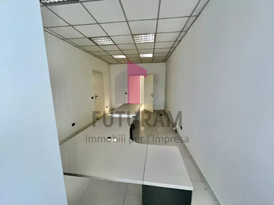 Immagine 8 di Ufficio in affitto  a Altavilla Vicentina