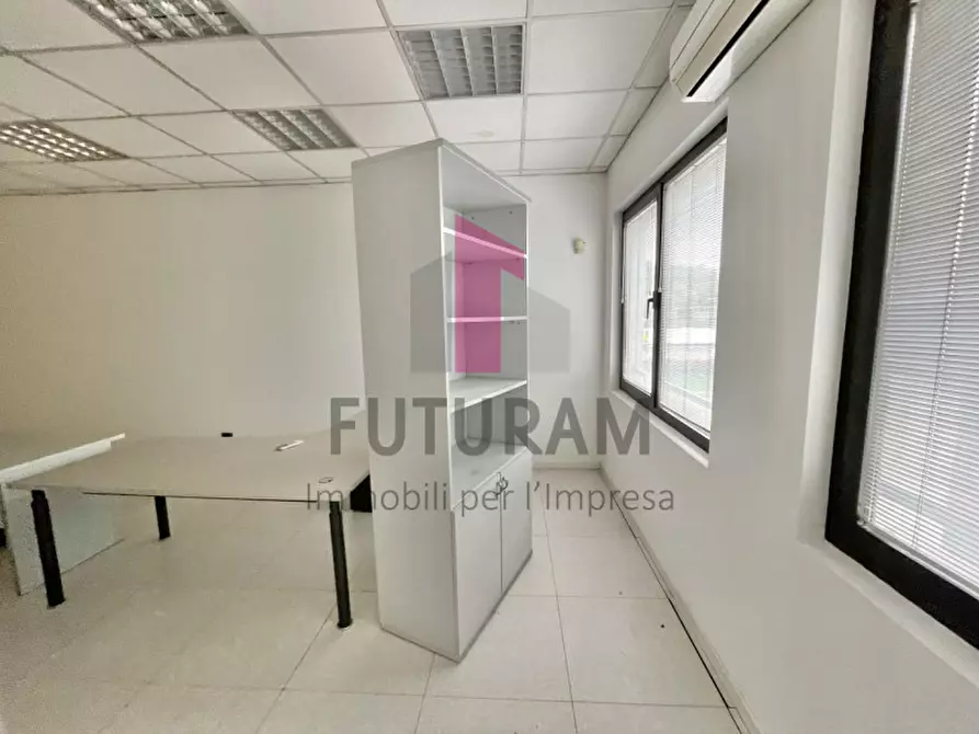 Immagine 10 di Ufficio in affitto  a Altavilla Vicentina
