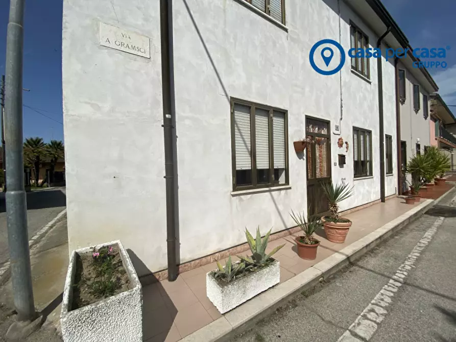 Immagine 6 di Casa bifamiliare in vendita  in Via Ugo Foscolo a Porto Viro