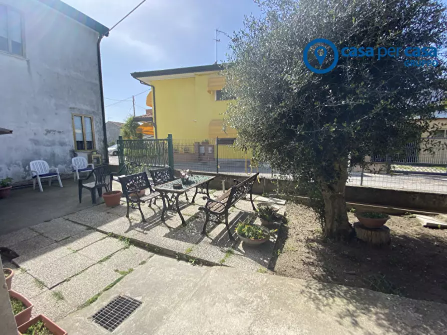 Immagine 40 di Casa bifamiliare in vendita  in Via Ugo Foscolo a Porto Viro