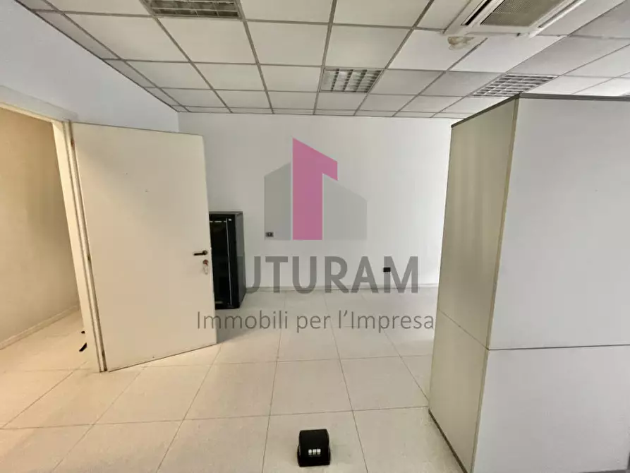 Immagine 5 di Ufficio in affitto  a Altavilla Vicentina