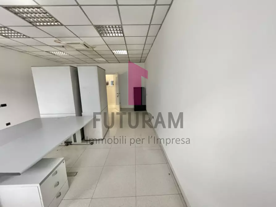 Immagine 11 di Ufficio in affitto  a Altavilla Vicentina