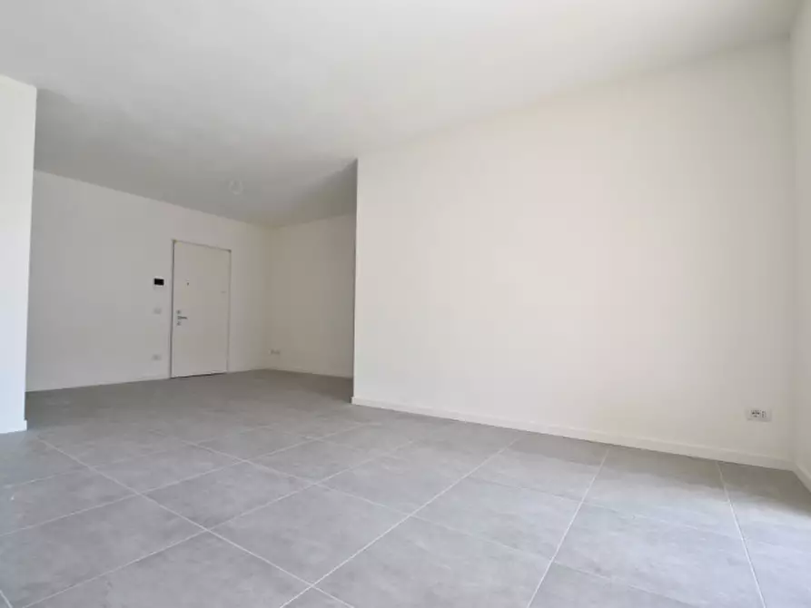 Immagine 1 di Appartamento in vendita  a Verona