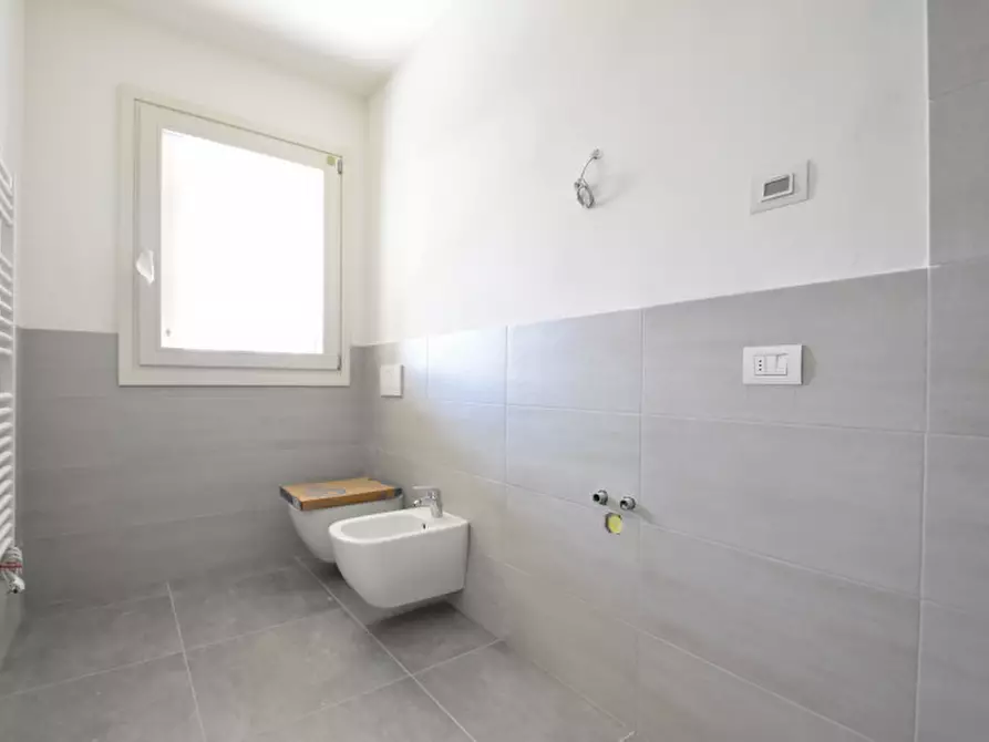 Immagine 15 di Appartamento in vendita  a Verona