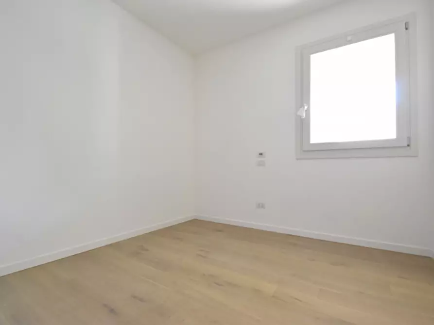 Immagine 18 di Appartamento in vendita  a Verona