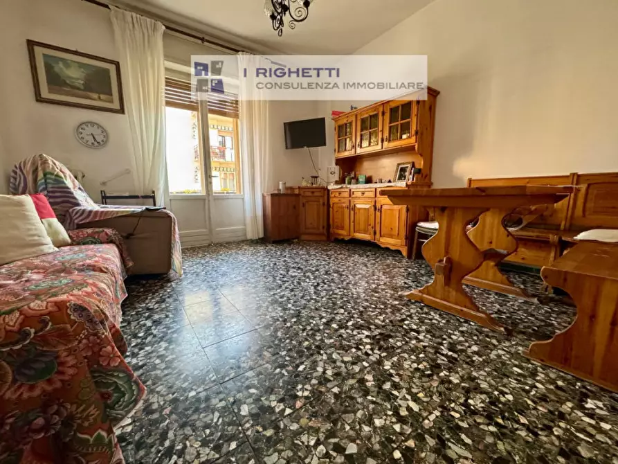 Immagine 1 di Appartamento in vendita  in via Antonio Oliosi a Verona