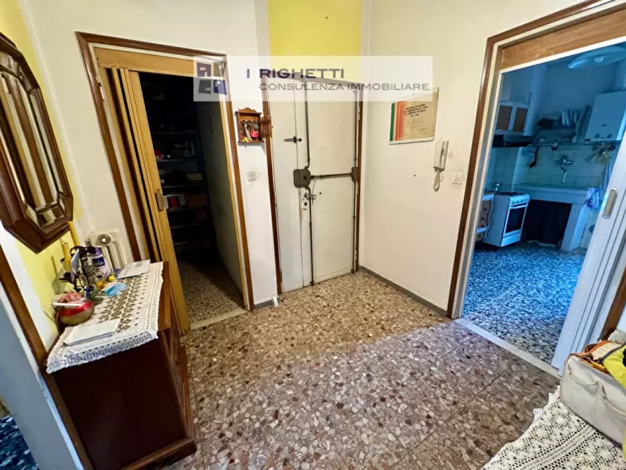 Immagine 4 di Appartamento in vendita  in via Antonio Oliosi a Verona