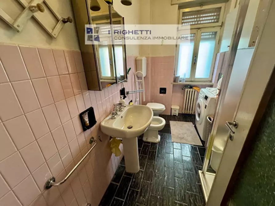 Immagine 12 di Appartamento in vendita  in via Antonio Oliosi a Verona