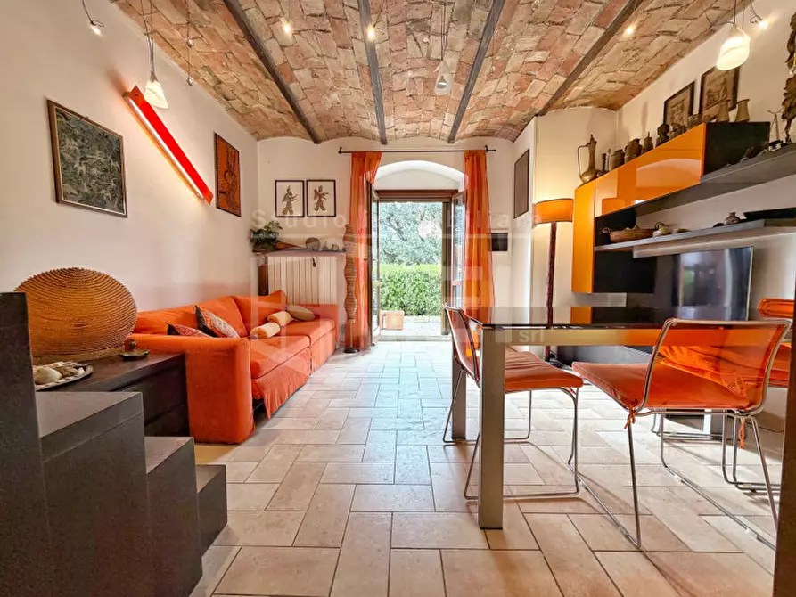 Immagine 2 di Appartamento in vendita  in Via Arturo Conti 5 a Livorno