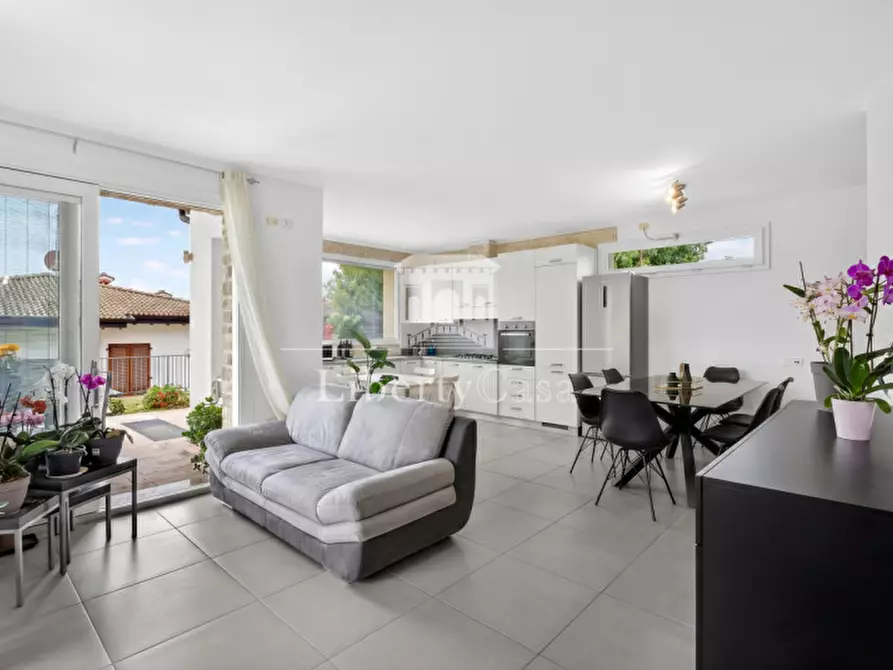 Immagine 6 di Villa in vendita  in Via Umberto Zerneri a San Felice Del Benaco