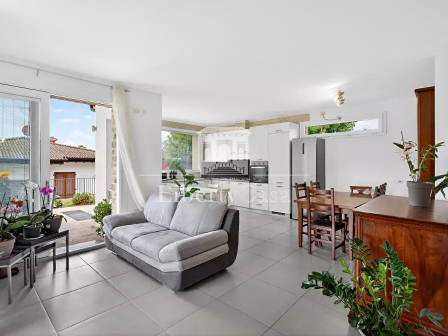 Immagine 8 di Villa in vendita  in Via Umberto Zerneri a San Felice Del Benaco