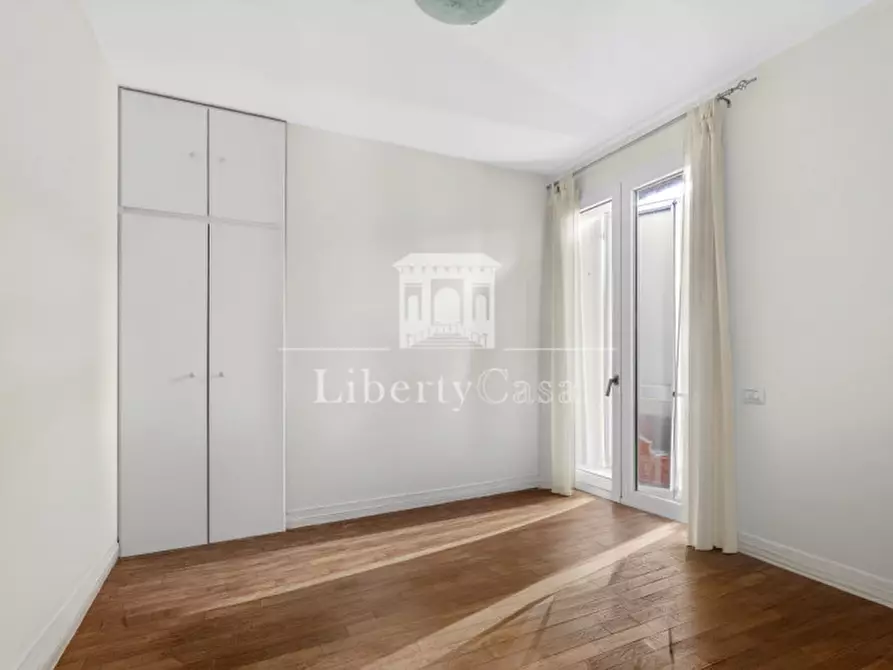 Immagine 15 di Villa in vendita  in Via Umberto Zerneri a San Felice Del Benaco