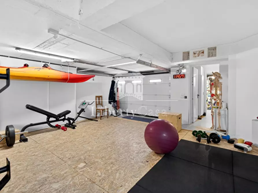 Immagine 19 di Villa in vendita  in Via Umberto Zerneri a San Felice Del Benaco