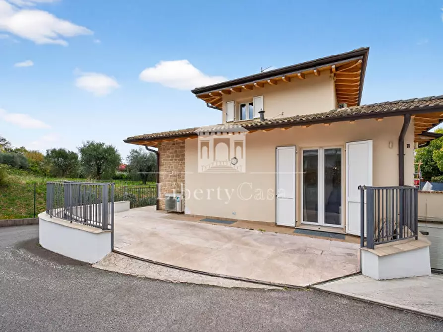 Immagine 19 di Villa in vendita  in Via Umberto Zerneri a San Felice Del Benaco