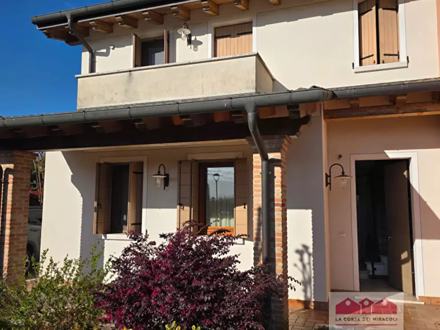 Immagine 2 di Villetta a schiera in vendita  in Via Palladio a Quinto Vicentino