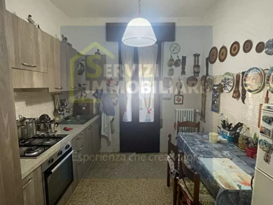 Immagine 4 di Appartamento in vendita  in via Roma a Battaglia Terme