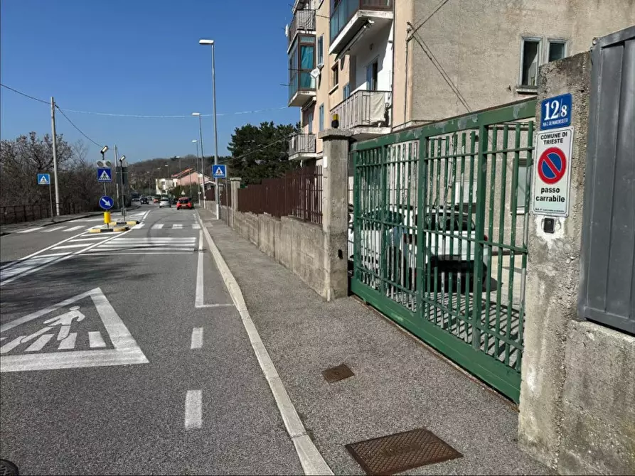 Immagine 4 di Posto auto in vendita  in Via Carlo De Marchesetti a Trieste