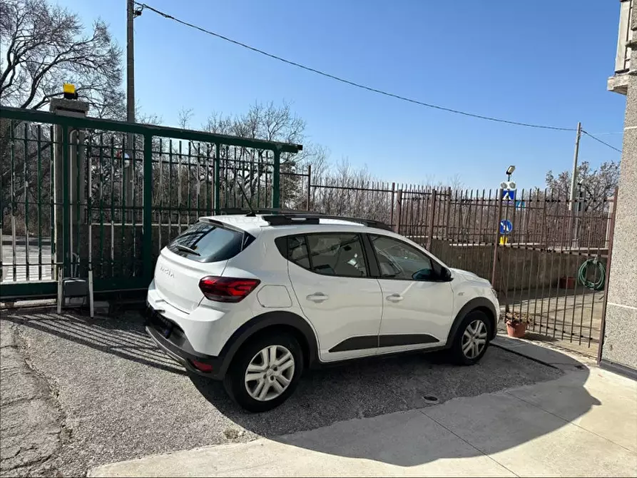 Immagine 5 di Posto auto in vendita  in Via Carlo De Marchesetti a Trieste