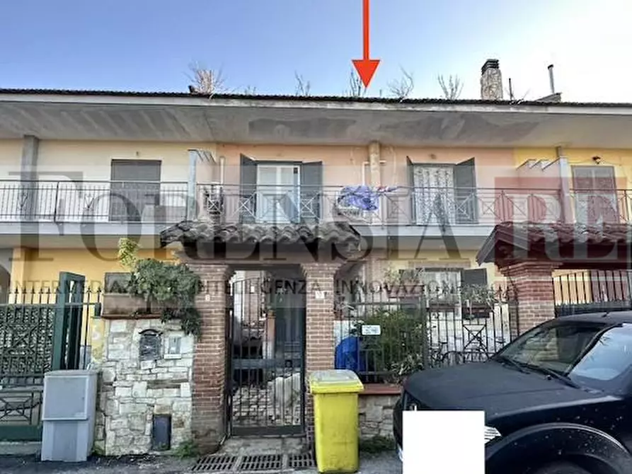 Immagine 1 di Villa in vendita  in Viale dei Pini Nord, 7A a Giugliano In Campania