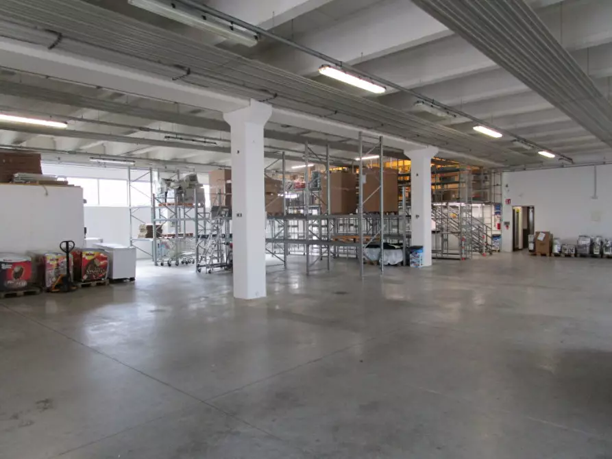 Immagine 2 di Capannone industriale in vendita  in Viale del Lavoro a Vigonza