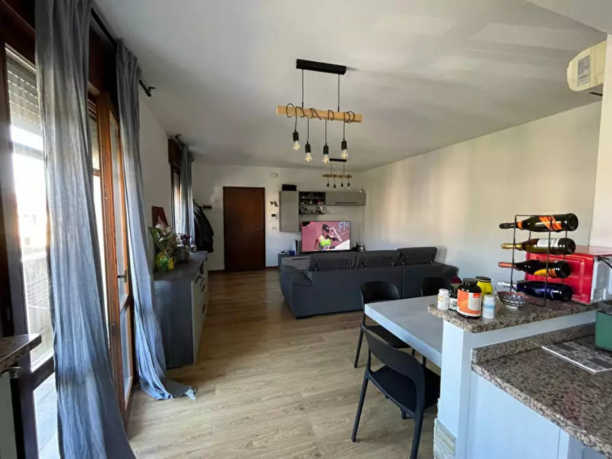 Immagine 2 di Appartamento in vendita  in Via Europa a Rubano