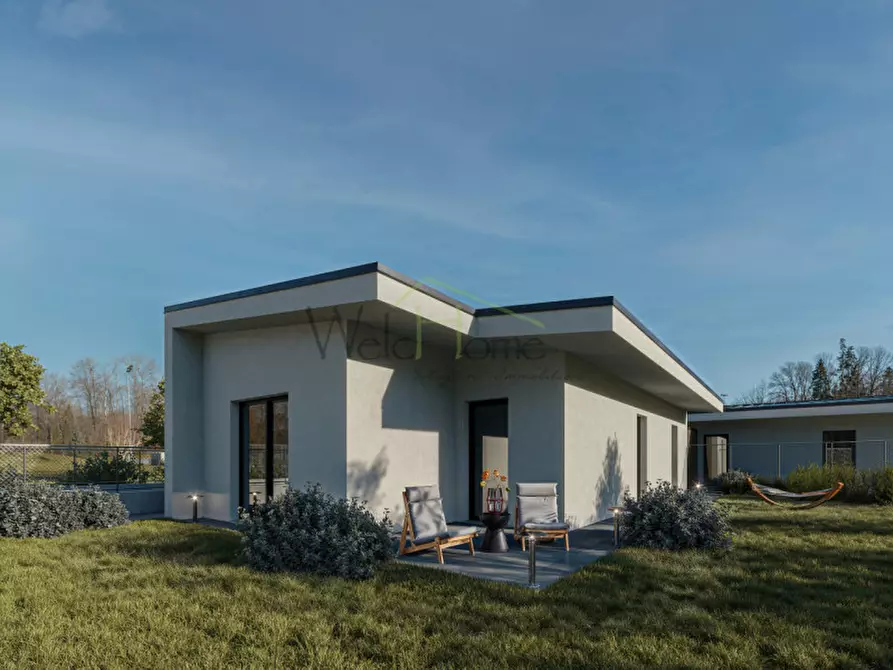 Immagine 3 di Villa in vendita  a Albese Con Cassano