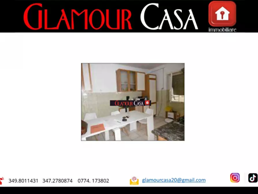 Immagine 3 di Appartamento in vendita  in Via Flavio Stilicone a Roma