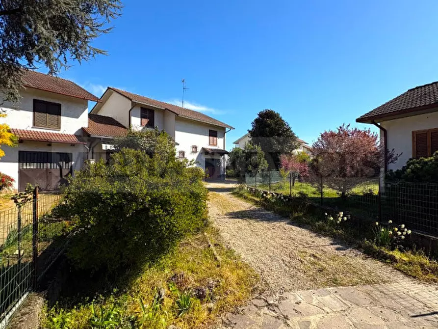 Immagine 3 di Villa in vendita  in via Fausto Coppi n° 27 a Gropello Cairoli