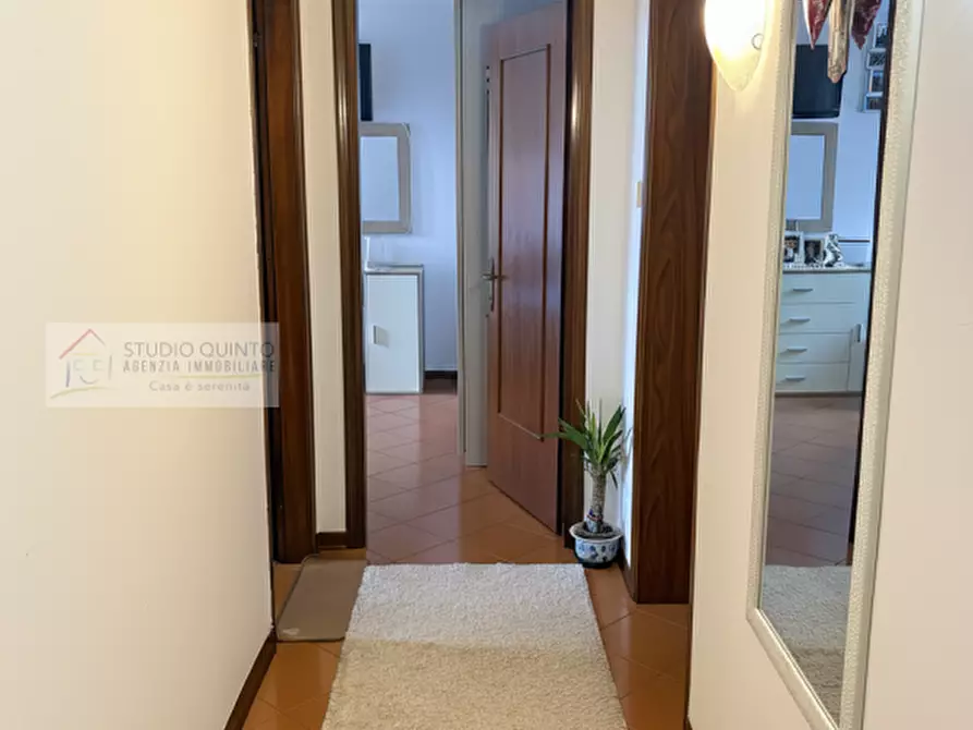 Immagine 11 di Appartamento in vendita  a Venezia