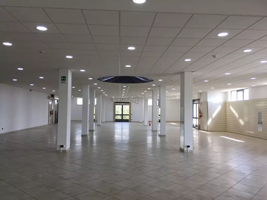 Immagine 1 di Negozio in affitto  in Strada comunale Ispica-Pozzallo a Ispica