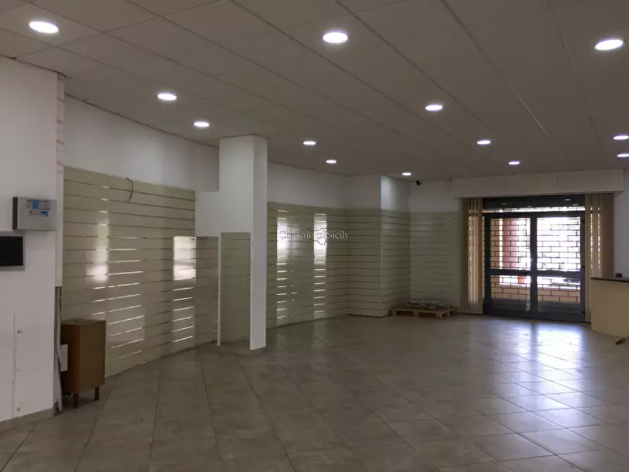 Immagine 3 di Negozio in affitto  in Strada comunale Ispica-Pozzallo a Ispica