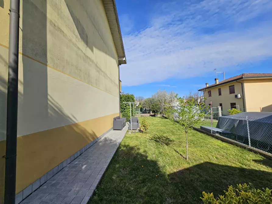 Immagine 10 di Villetta a schiera in vendita  in via antonio gramsci a Borgo Veneto