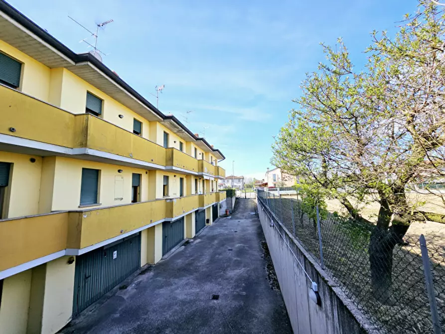 Immagine 19 di Villetta a schiera in vendita  in via antonio gramsci a Borgo Veneto