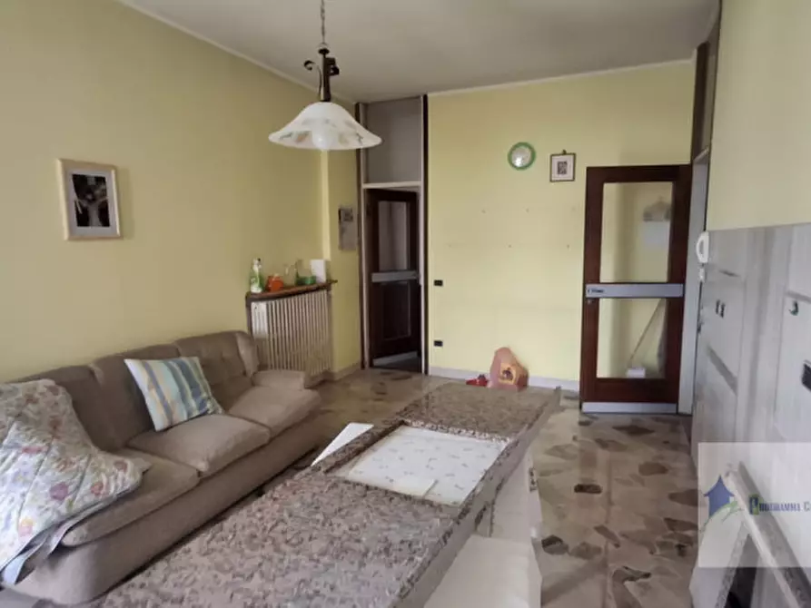 Immagine 5 di Villa in vendita  in Via Cristoforo Colombo 14 a Castano Primo