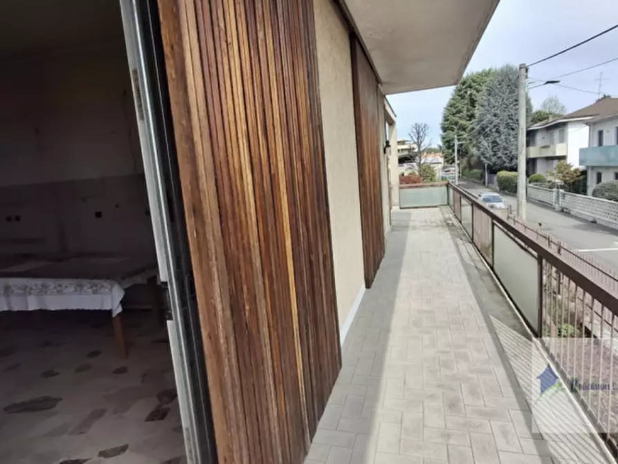 Immagine 6 di Villa in vendita  in Via Cristoforo Colombo 14 a Castano Primo