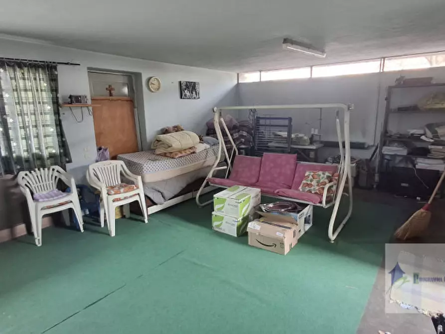 Immagine 14 di Villa in vendita  in Via Cristoforo Colombo 14 a Castano Primo