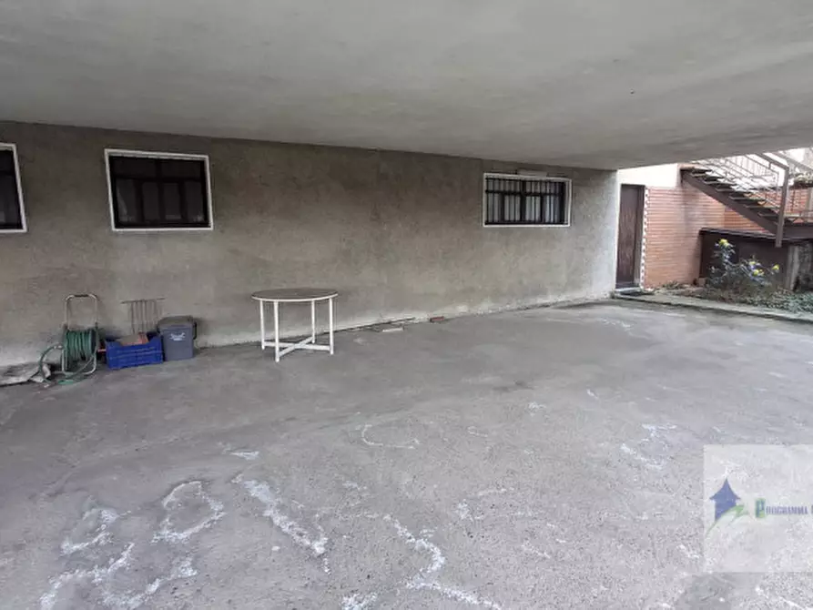 Immagine 18 di Villa in vendita  in Via Cristoforo Colombo 14 a Castano Primo