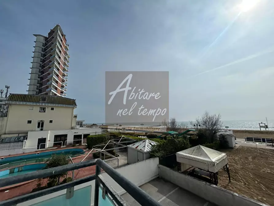 Immagine 10 di Appartamento in vendita  in VIA LEVANTINA TERZO ACCESSO AL MARE a Jesolo