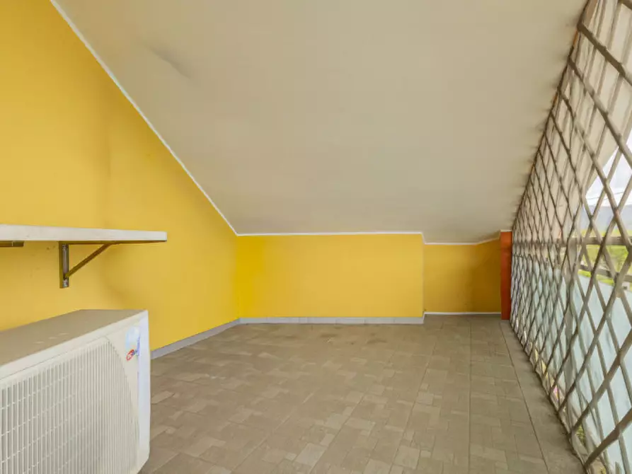 Immagine 11 di Appartamento in vendita  in Via Marconi n 72 a Serravalle Sesia