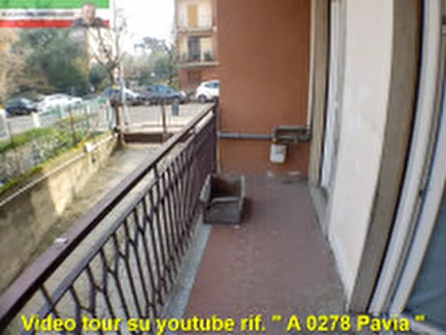 Immagine 1 di Camera in affitto  in VIA PETTENGHI a Pavia