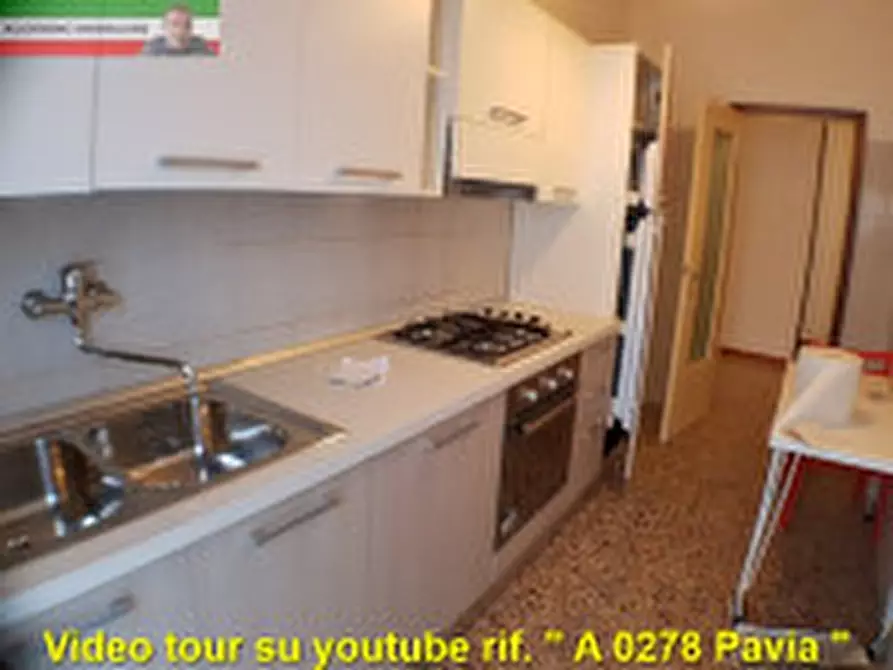 Immagine 2 di Camera in affitto  in VIA PETTENGHI a Pavia