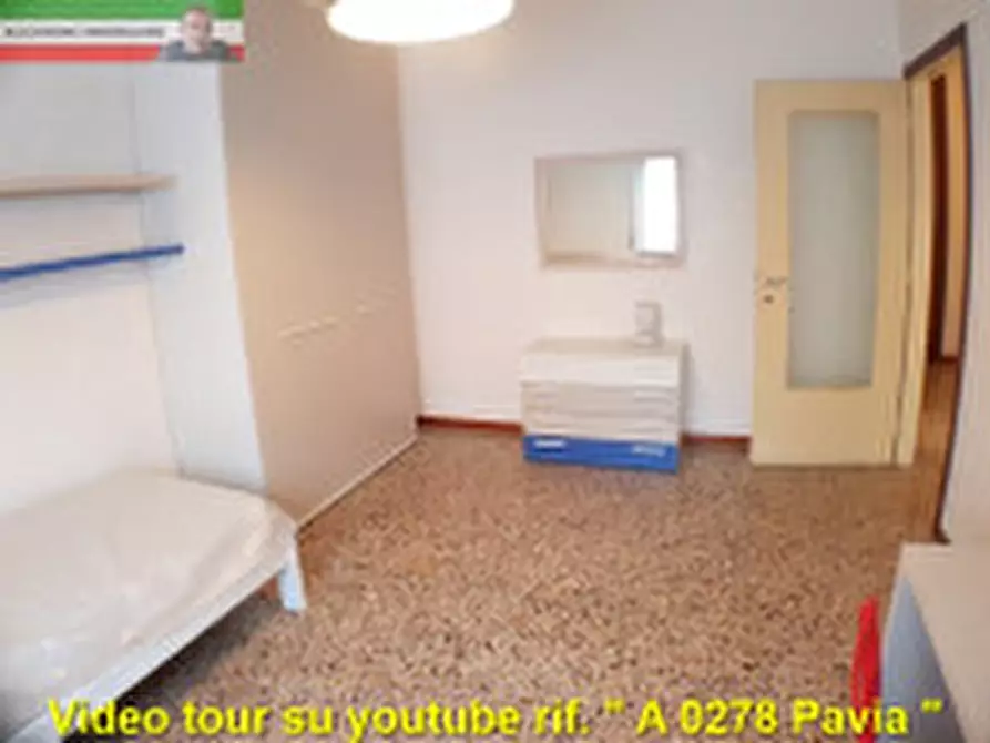 Immagine 10 di Camera in affitto  in VIA PETTENGHI a Pavia