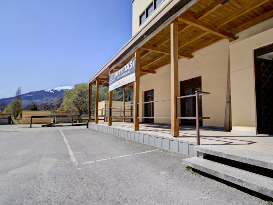 Immagine 16 di Negozio in affitto  in Frazione Borzago, 57 a Spiazzo