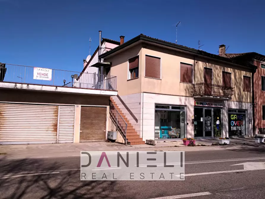 Immagine 2 di Multiproprietà in vendita  in Via Riviera Berica 5 a Barbarano Mossano