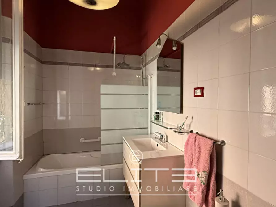 Immagine 15 di Appartamento in vendita  in VIA TRIESTE a Ancona