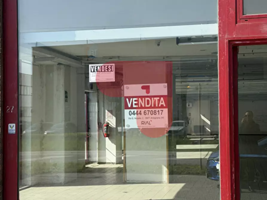 Immagine 2 di Capannone industriale in vendita  a Montebello Vicentino
