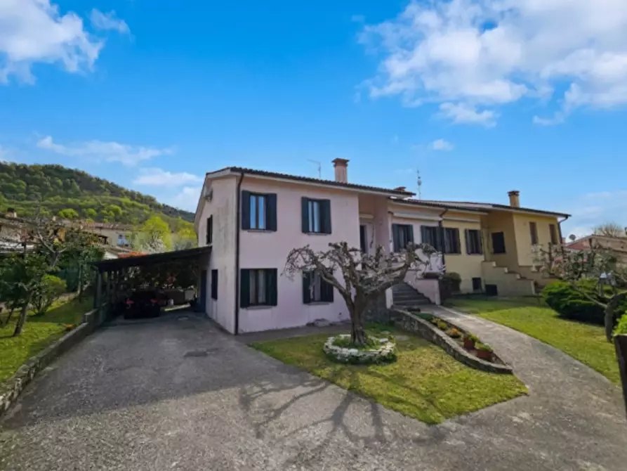 Immagine 1 di Casa bifamiliare in vendita  in VIA SAN LORENZO a Baone