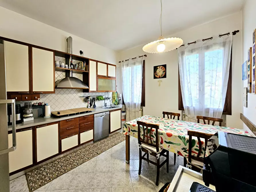 Immagine 3 di Casa bifamiliare in vendita  in VIA SAN LORENZO a Baone