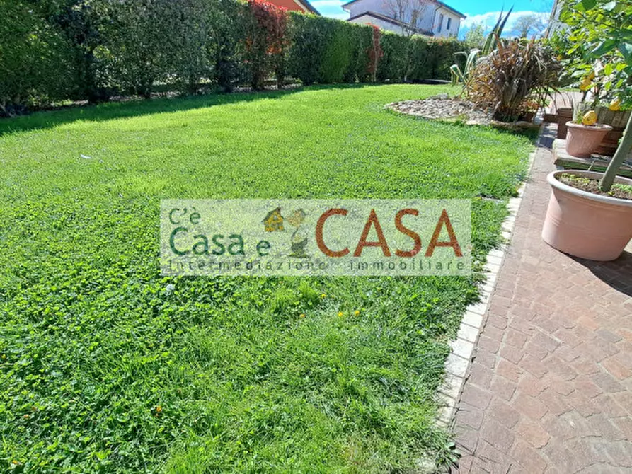 Immagine 1 di Villa in vendita  in via Roma a Selvazzano Dentro